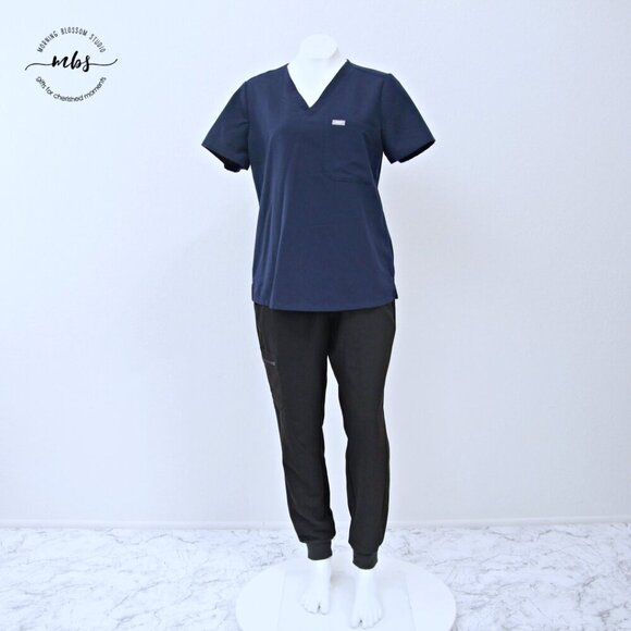 Bundle‎ of 2 Figs Catarina One Pocket Scrub Tops Blue Green Women M Style FW1000 - Picture 10 of 16